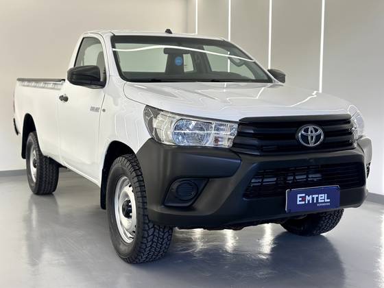 TOYOTA HILUX 2.8 D-4D TURBO DIESEL CS 4X4 MANUAL